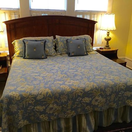 Oak Manor Inn 하츠빌 외부 사진