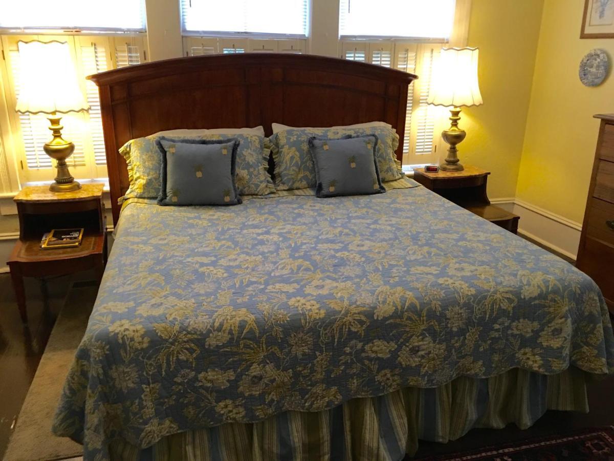 Oak Manor Inn 하츠빌 외부 사진