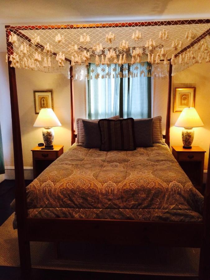 Oak Manor Inn 하츠빌 외부 사진